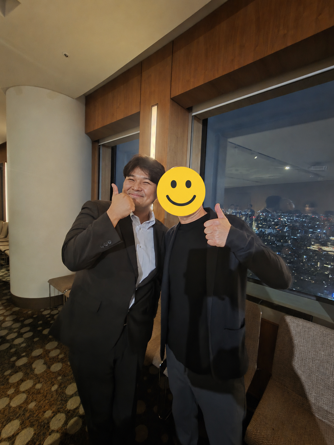 六本木ヒルズクラブでの懇親会にて受講生の先生とのツーショット